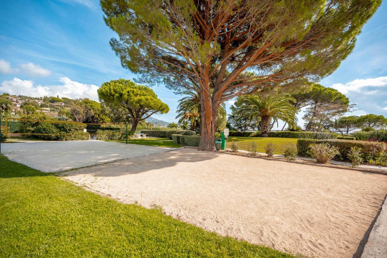 Residence Pierre & Vacances L'Anse De Pramousquier Le Lavandou Dış mekan fotoğraf
