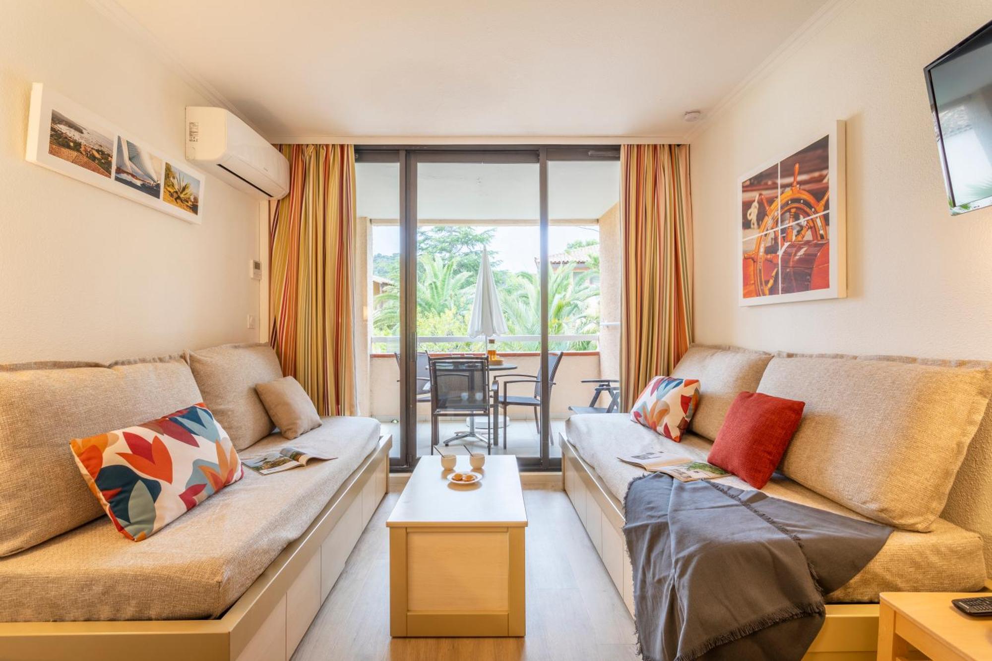 Residence Pierre & Vacances L'Anse De Pramousquier Le Lavandou Dış mekan fotoğraf