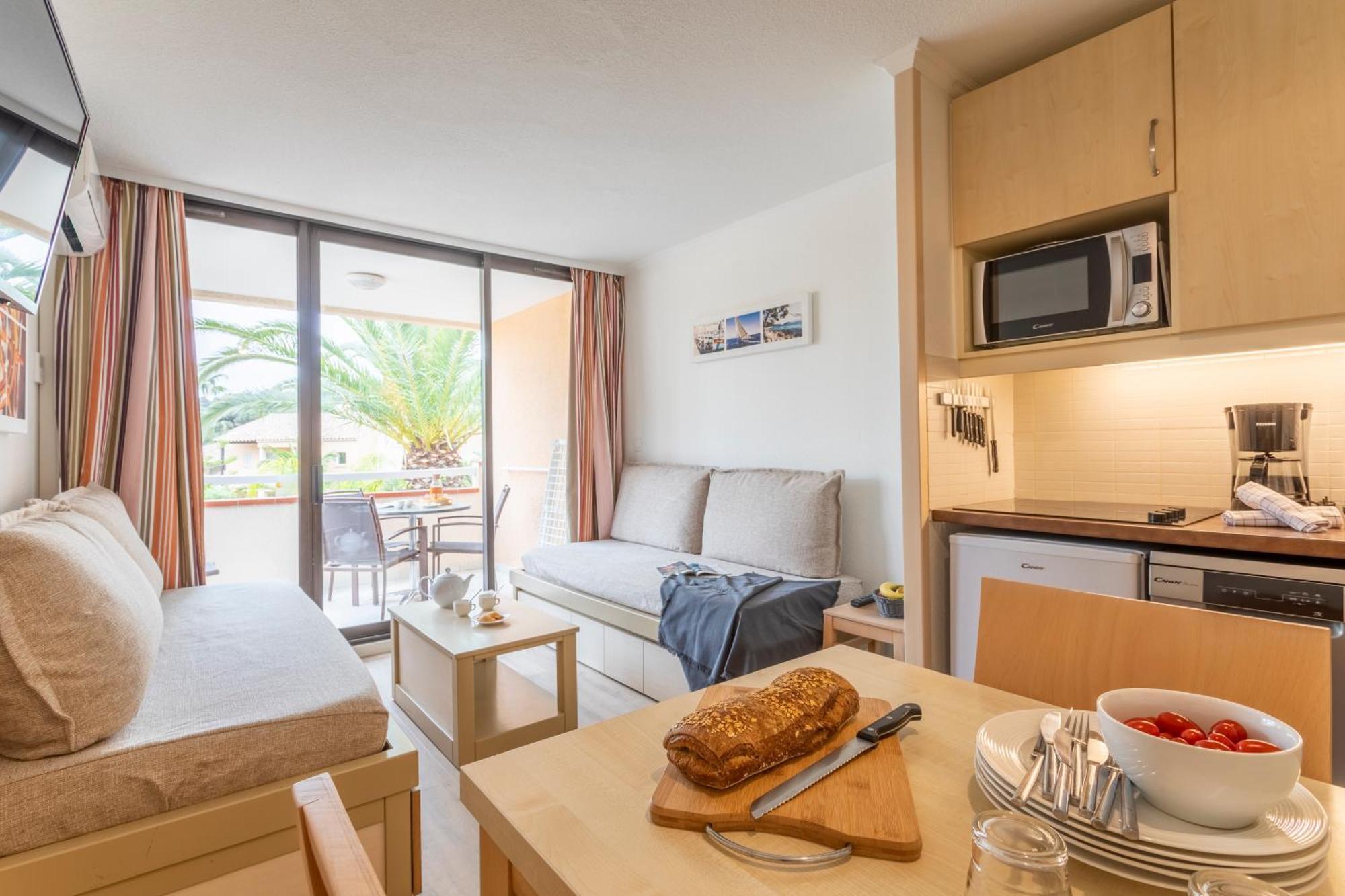 Residence Pierre & Vacances L'Anse De Pramousquier Le Lavandou Dış mekan fotoğraf