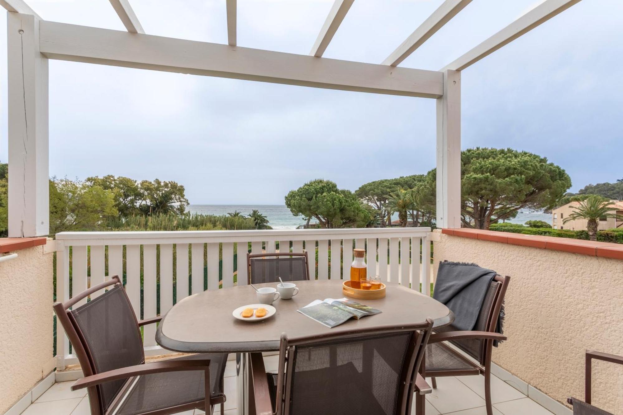 Residence Pierre & Vacances L'Anse De Pramousquier Le Lavandou Dış mekan fotoğraf